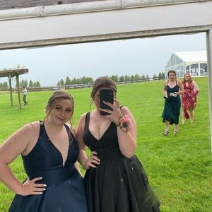 Meet your Posher, Ally